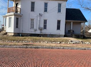 730 E 4th St, Alton, IL 62002