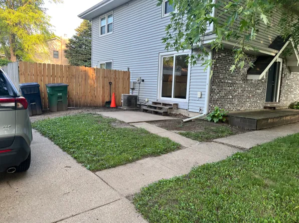4017 78th St, Urbandale, IA 50322