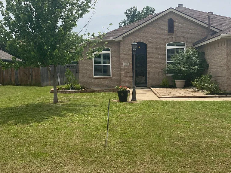 1630 Cedar Elm Dr — Photo 15