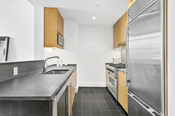 Sold by Compass | media 3