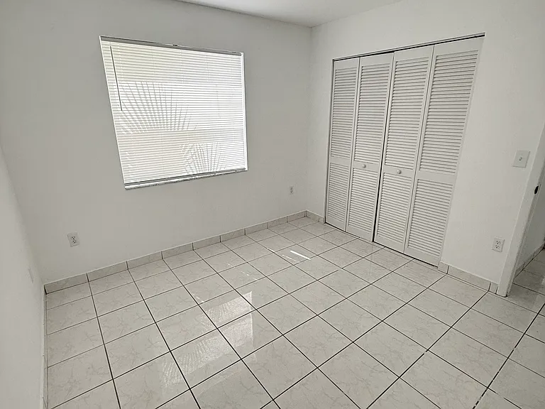 2647 SW 28th Ct #2647 — Photo 14