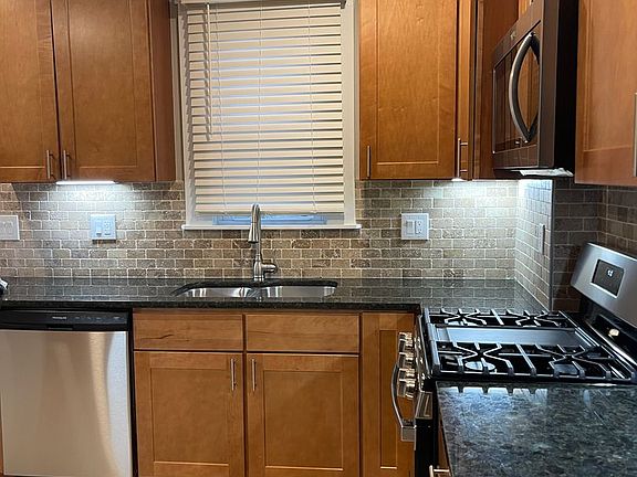 2nd image of 2971 Indianola Ave