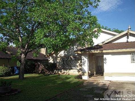 1st image of 2647 Lakeledge St