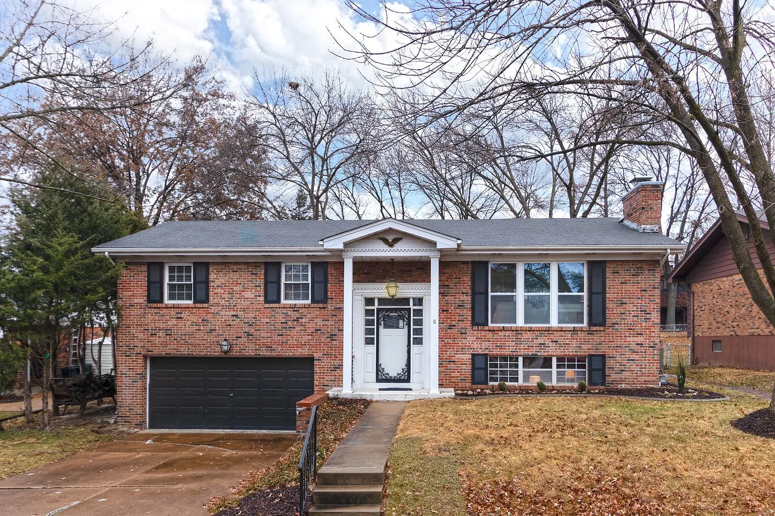 9365 Cinnabar Dr photo 1