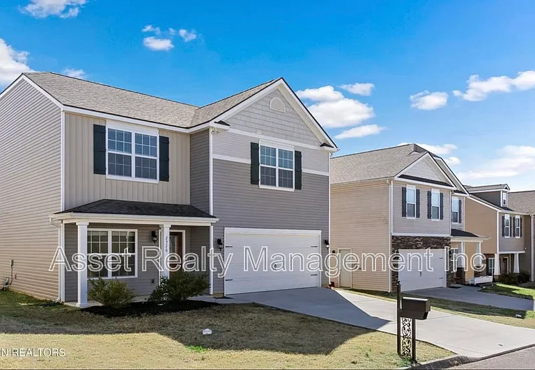 2326 McCampbell Wells Way — Photo 1