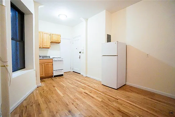 Rented by DSA Realty | media 25