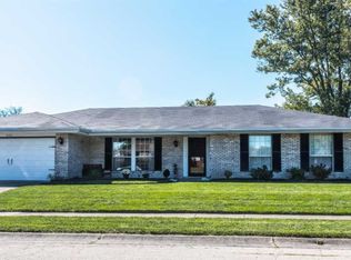 2102 Lion Heart Dr, Miamisburg, OH 45342