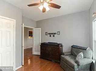 2 bed, 1.5 bath, 918 sqft, $2,400 — Photo 1