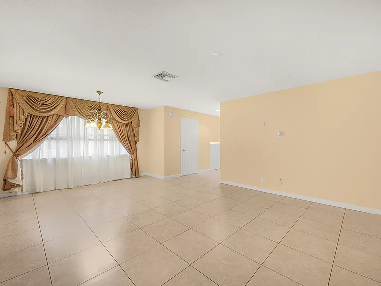 929 Imperial Lake Rd — Photo 5