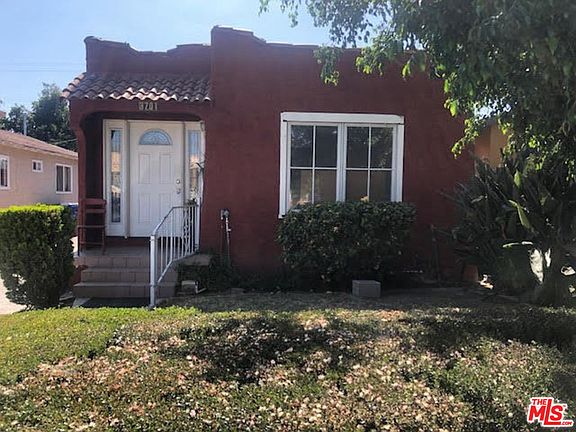 2nd image of 3701 S Saint Andrews Pl