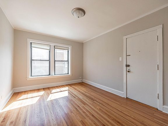 3rd image of 2712 N Spaulding Ave #2714-2I