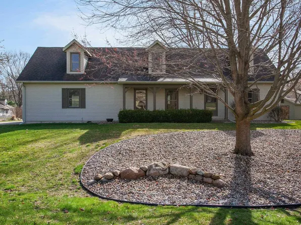 51174 Creekhaven Dr, Elkhart, IN 46514