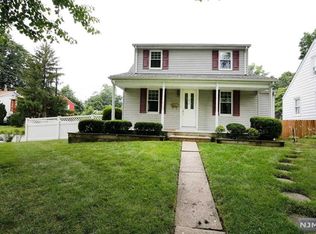 52 Hickory St, Dumont, NJ 07628