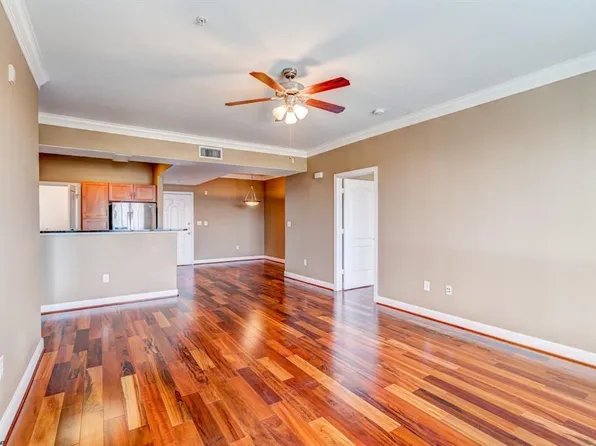 2299 Lone Star Dr, Sugar Land, TX