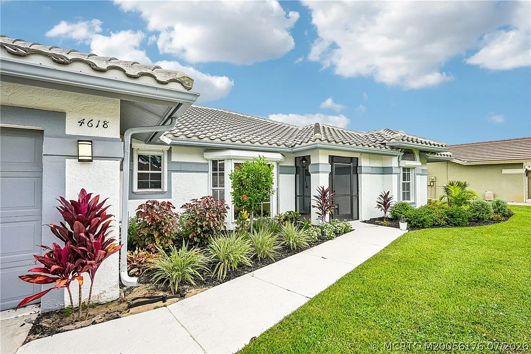 3 bed, 3.0 bath, 2084 sqft, $4,000 — Photo 3