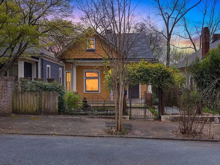 321 Orleans St SE — Photo 18