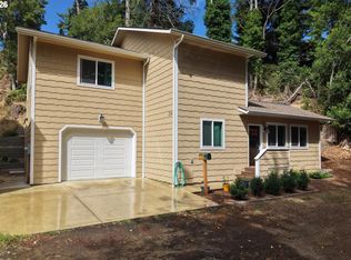 2143 Ash St, North Bend, OR 97459