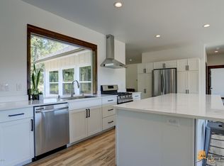 12501 E Soapstone Rd, Palmer, AK 99645