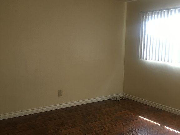 5th image of 1070 Balboa Dr #2