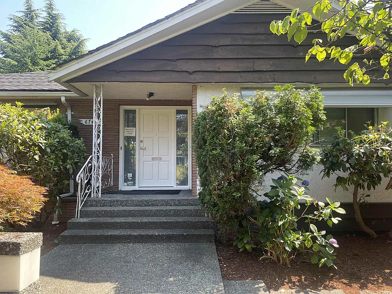 6748 Ash St — Photo 31