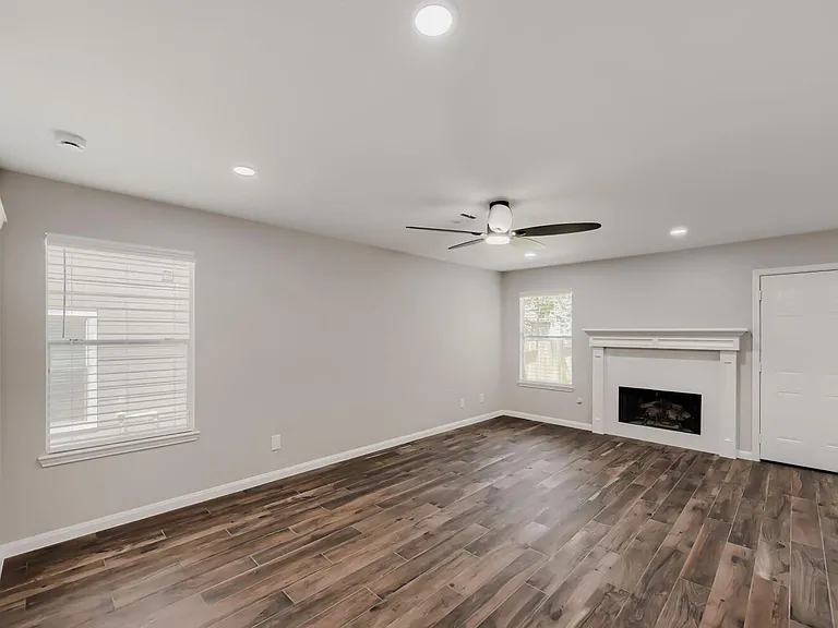 11 Wineberry Pl — Photo 3