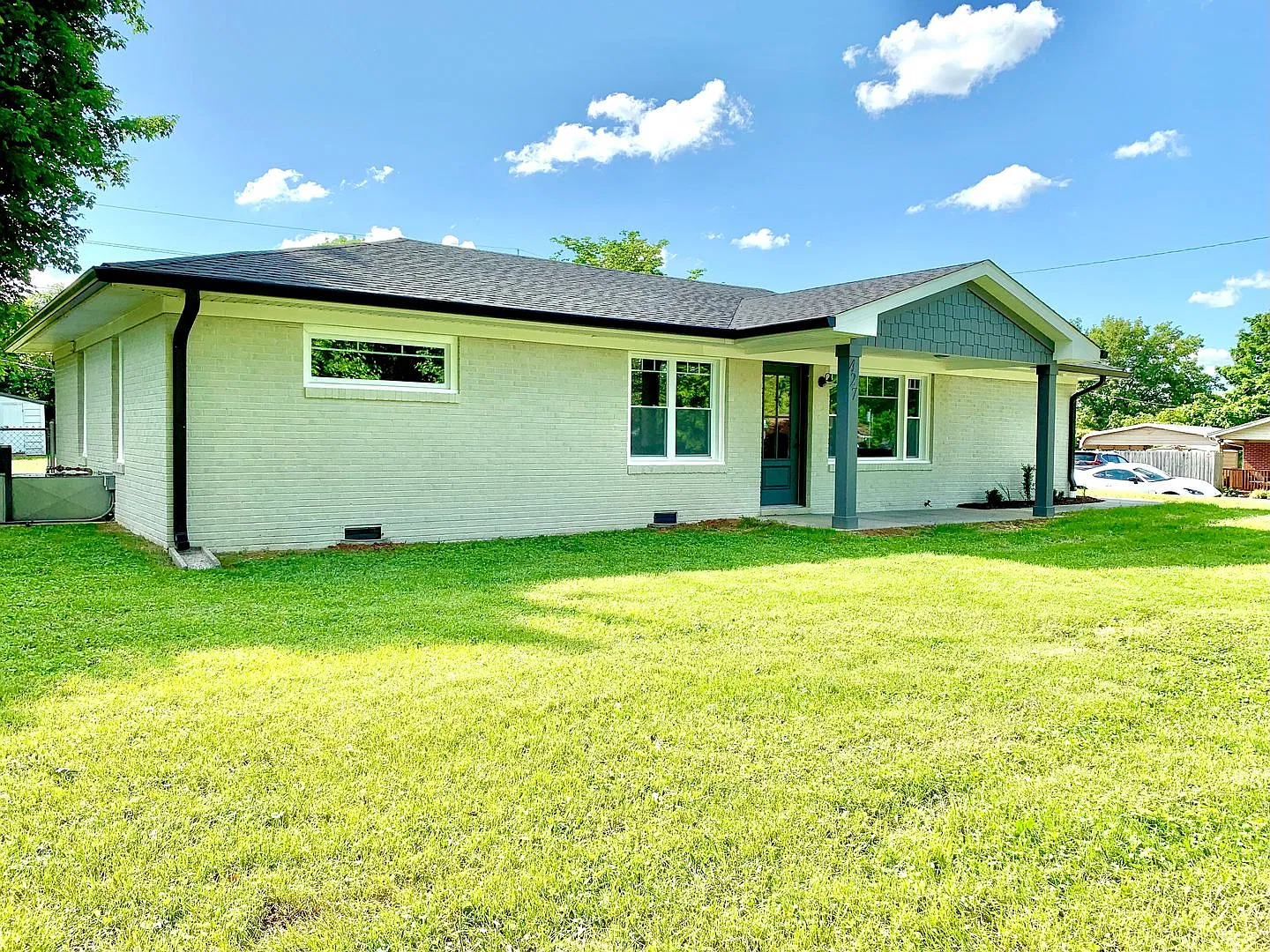427 Wayne Dr — Photo 4