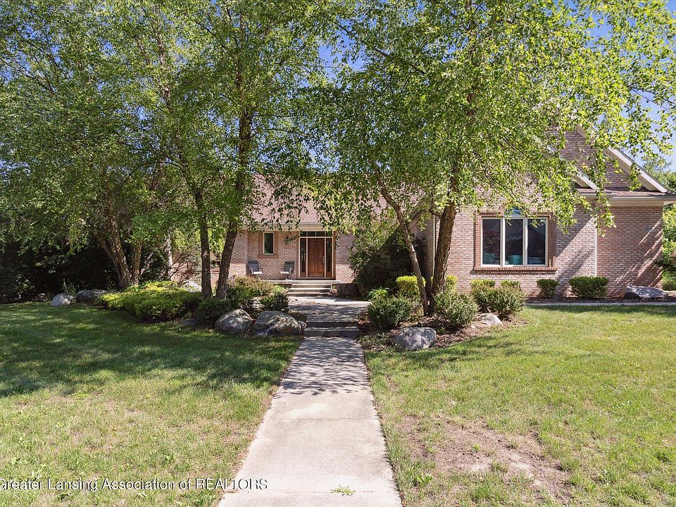 1st image of 2016 Belwood Dr
