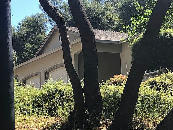 Beautifully nestled among the oaks.