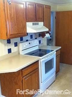 Kitchen
						:
						appliances included