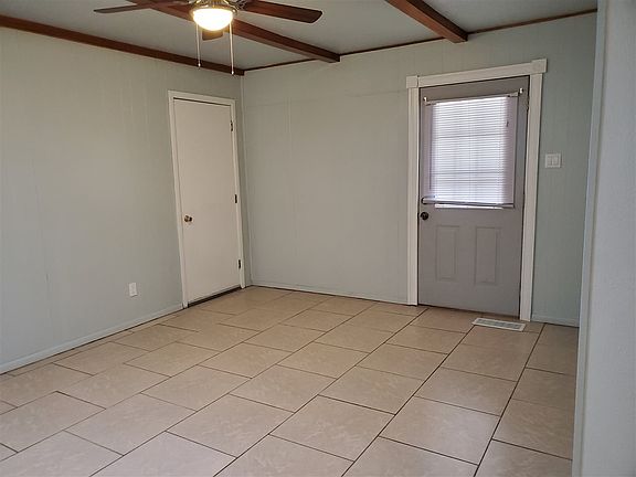3rd image of 2201 Baylor Ave