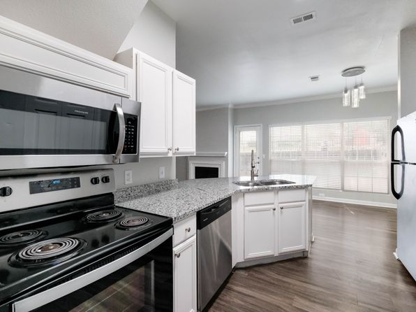 1947 Larkspur APT 1207