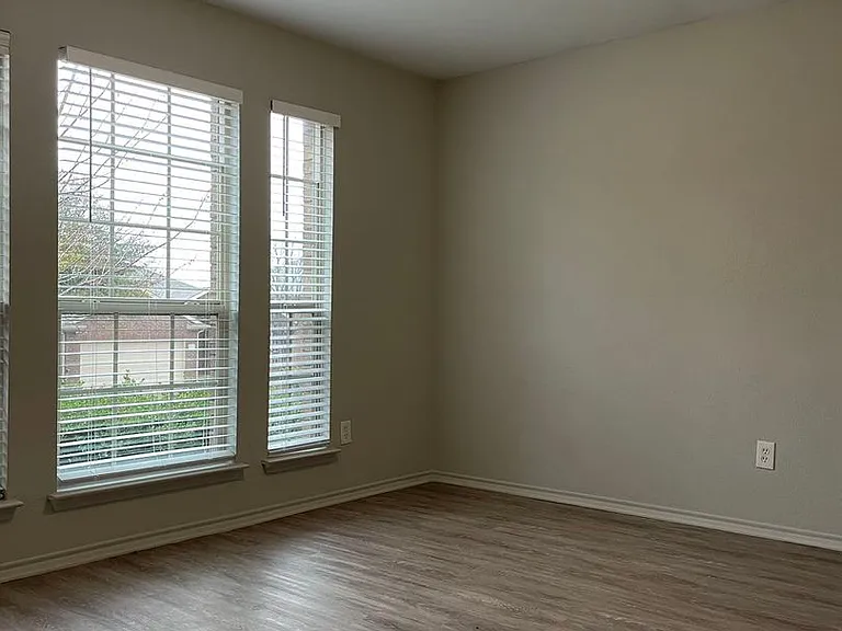 3613 Dove Ln — Photo 6