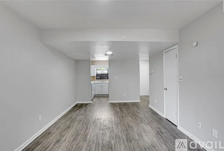 915 SW 61st St #B — Photo 10