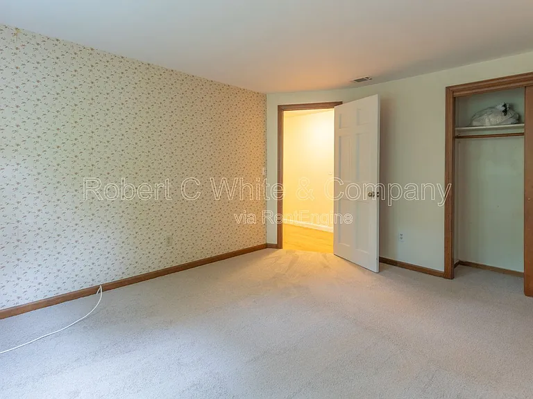427 Graham Rd — Photo 22