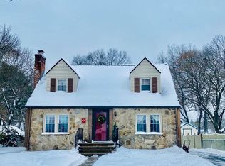 28 Walworth St, Worcester, MA 01602