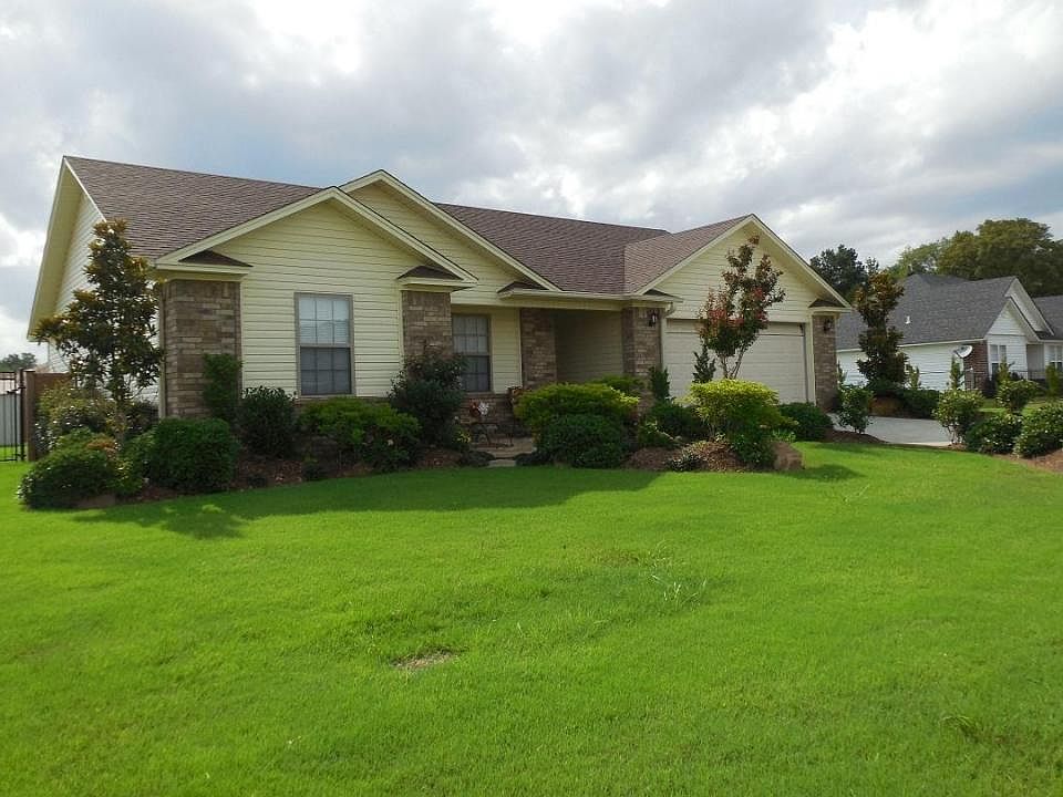 1st image of 113 Spring Creek Dr
