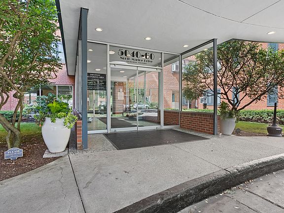 4th image of 5052 N Marine Dr APT D6