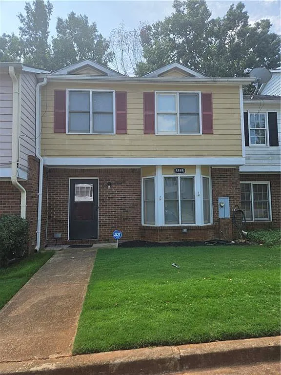 3 bed, 2.5 bath, 1426 sqft, $1,875 — Photo 1