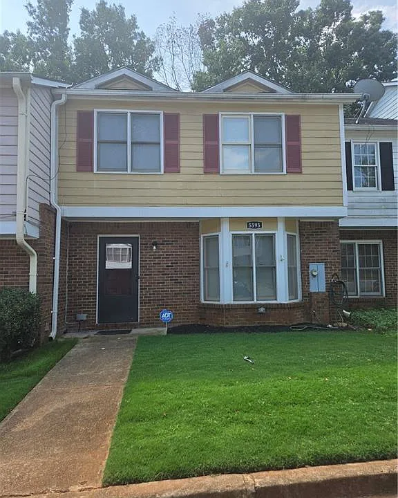 5595 Wells Cir