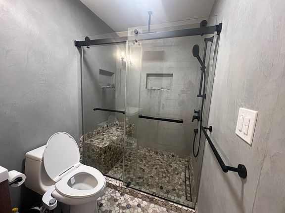 4th image of 118 College Way #118