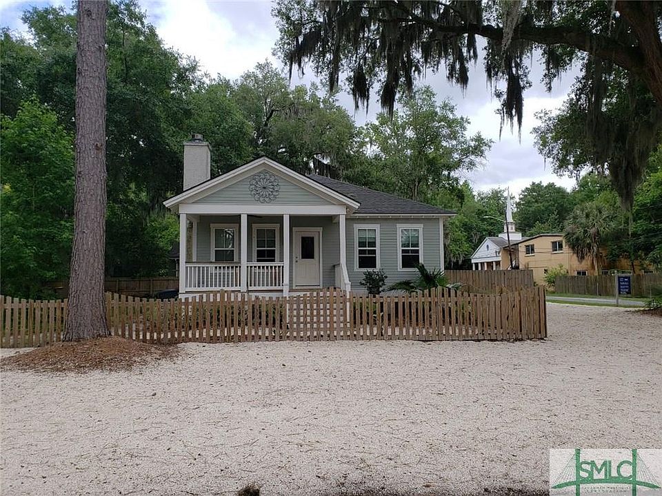 2nd image of 2724 Mechanics Ave