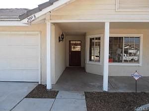 3rd image of 2098 Loveland Dr