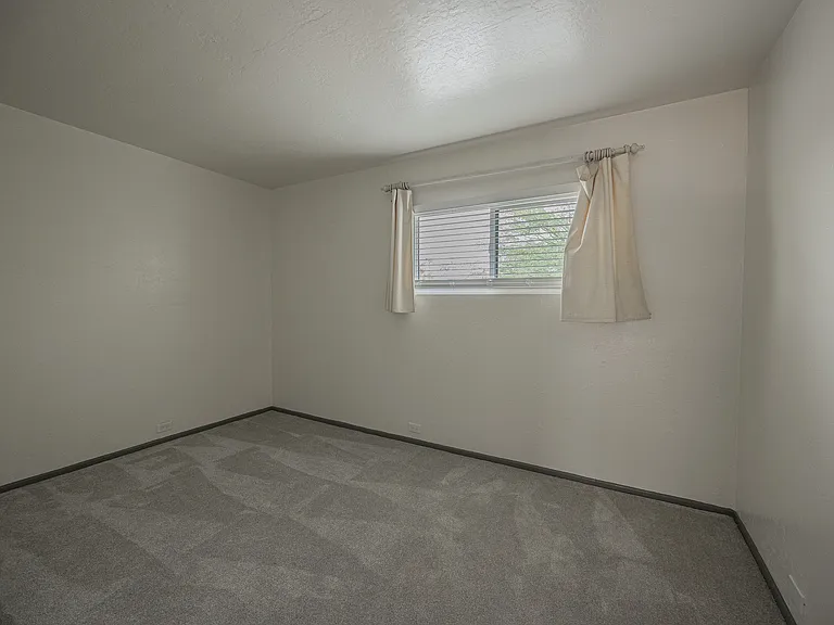 4710 N 10th Pl — Photo 15