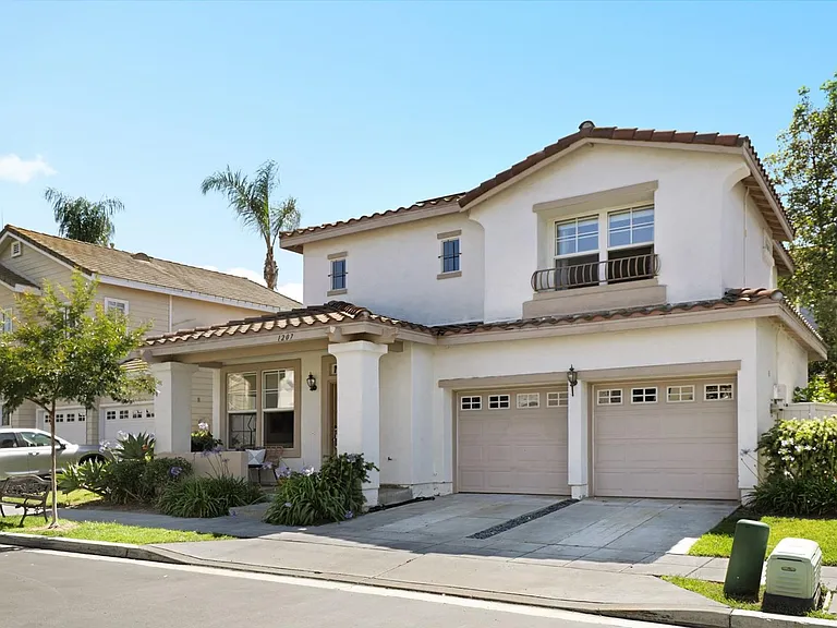 1207 Cambria Way — Photo 40