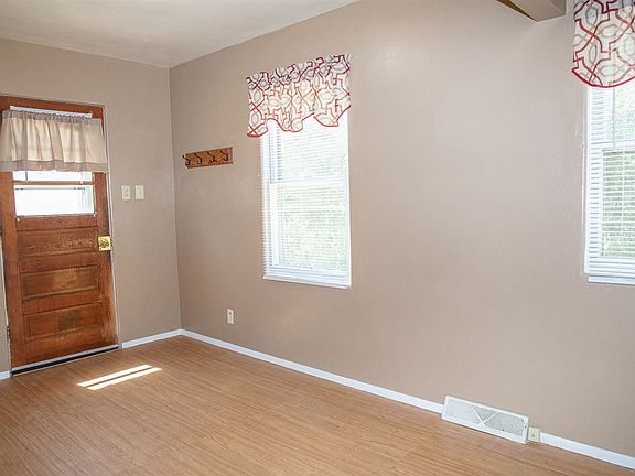 5th image of 334 Norma Ave