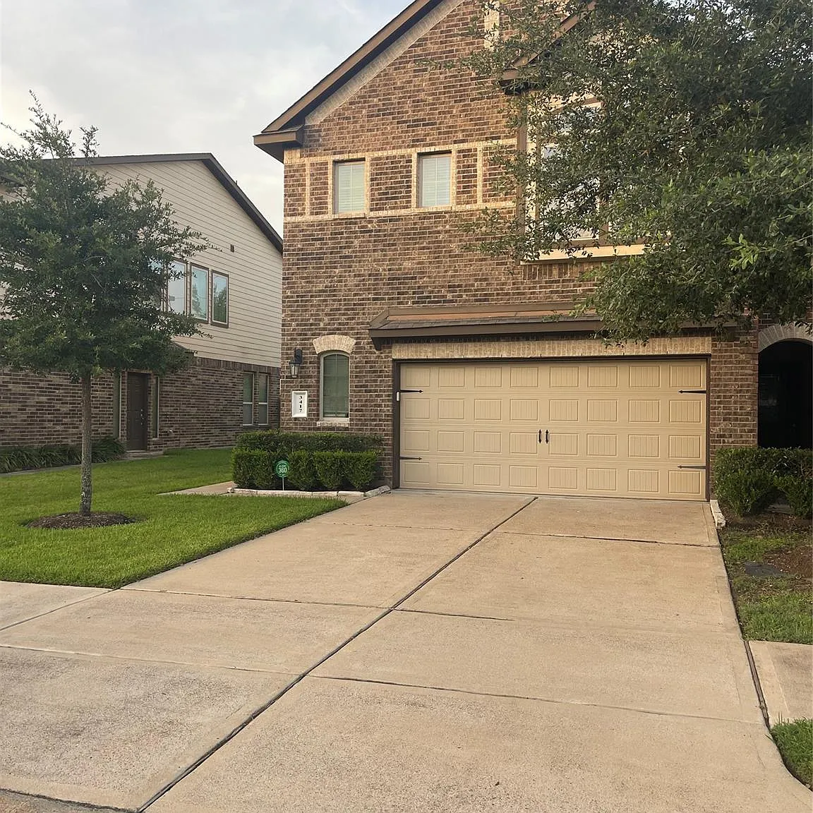 3 bed, 2.5 bath, 2054 sqft, $2,249 — Photo 1