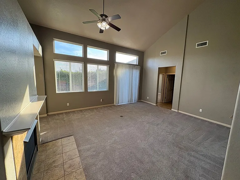3310 N Tilden Ct — Photo 18