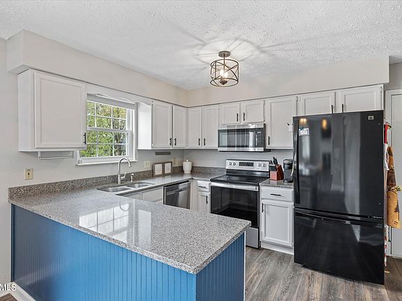 4th image of 8313 Mecklenburg Ct