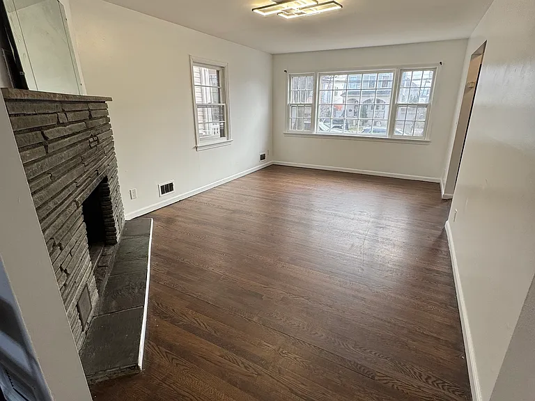 737 Linden Ave — Photo 7
