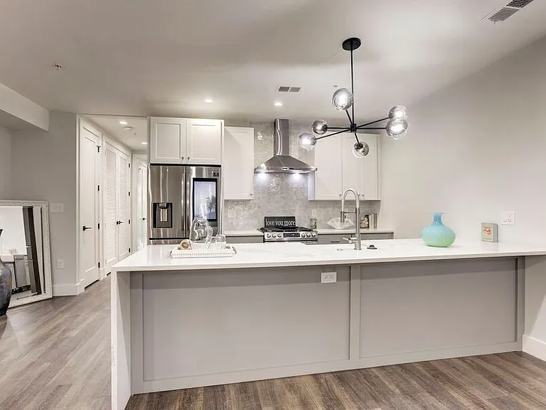 1331 Taylor St NW #1 — Photo 9